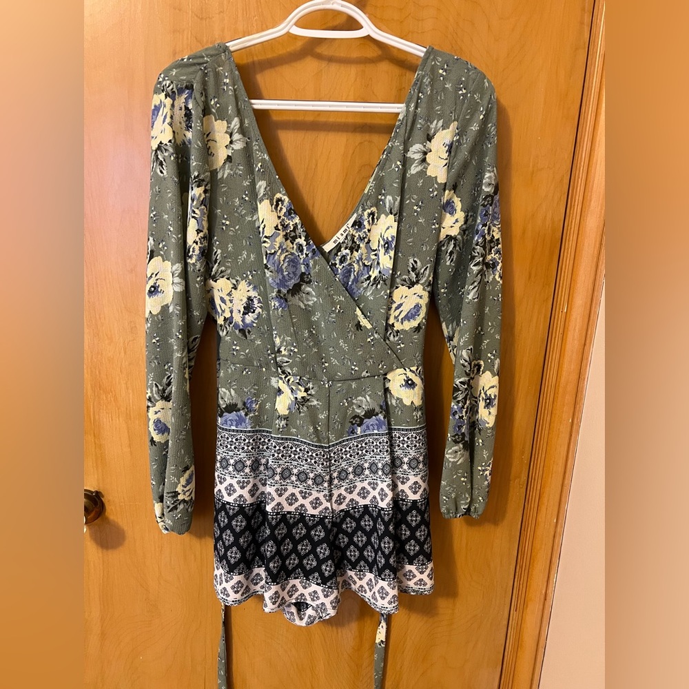 Floral, long sleeved romper